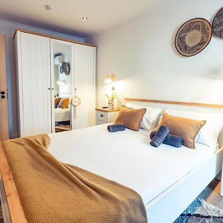 Refugio Com Jardim Perto Do