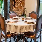 Refugio Com Jardim Perto Do Dağ evi