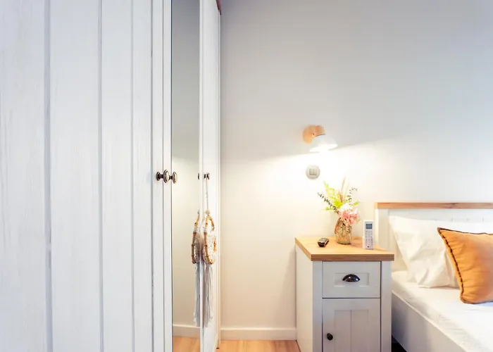 Refugio Com Jardim Perto Do *